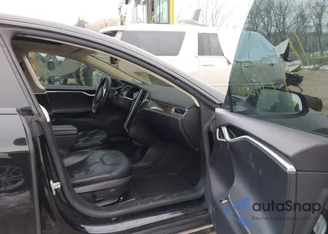 2013 Tesla Model S из США, поврежденный, VIN 5YJSA1CN7DFP18607